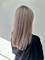 イト(ito.)&nbsp;パールホワイトロング_アースカラー_くびれヘア_ツートンカラー