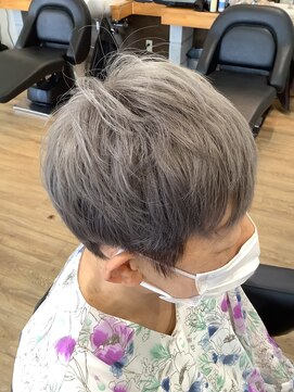 ヘアーデザイン グリッタープラス(HAIR DESIGN Glitter+) サマーショート