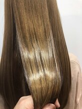 ヘアスタイルで重要なのは髪の状態。素敵なスタイル作りのために髪の状態に合わせたトリートメントも豊富