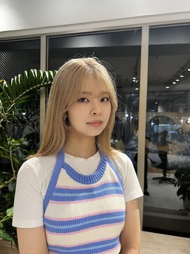 スタン 渋谷(Stam) ナチュラルブロンドウルフカット冬カラー透明感ブリーチ渋谷駅