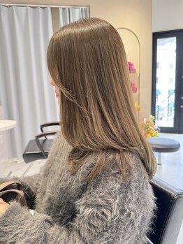 ルル(loulou)の写真/【薬院/天神南】白を基調とした落ち着いた空間＊ブリーチなしでも叶う、明るい透明感カラーは《loulou》に!