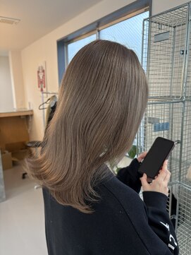 シーン(scene) ホワイトグレージュ