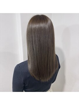 シエン ホワイト(CIEN white) 【浜松　透明感カラー　オリーブベージュ】