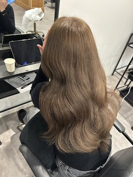 ナンバー(number+) 韓国トレンドヘアシアーベージュ波巻き