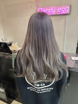 リリス(Lilith) グレージュバレイヤージュ