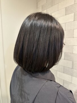 モナミ(mon amie) 酸熱トリートメントストレートミディアム黒髪ボブ30代40代50代