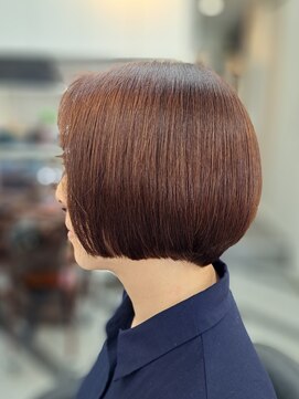 ヘアデザイニング ズーム 飯田橋店(hairdesigning Zoom) 30代40代50代:ショートボブ+フローディアトリートメント