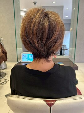 アース 栄店(HAIR&MAKE EARTH) earthショートレイヤーボブミルクティー丸みショートボブ