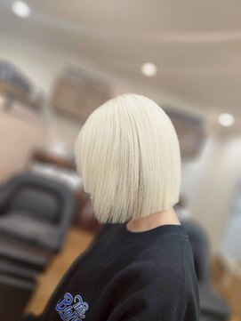 ミラシィ 稲毛(Mirashy) プラチナブロンド×ボブ