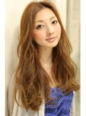 フェミニンなマーメイドウエーブ