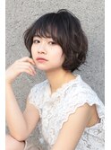丸みショートは無造作カールで春っぽく！