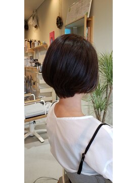 リト(Lit) 【大人かわいい】前下がりグラ　小顔ボブ