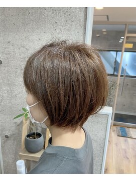 エルド(eld) 大人可愛い【丸みショートボブ×グレージュ】