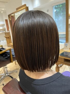 アマレット(Amaretto) 【モカグレージュ×ぱつっとボブ】