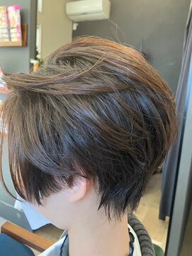 アンバー(amber) 刈り上げショート