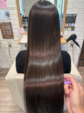 ルアナ(Luana) ツヤツヤでうねり解消!美髪矯正☆