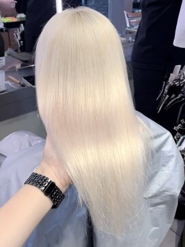 ピチカート 原宿(pizzicato) ホワイトブロンド/抜きっぱなしブロンド