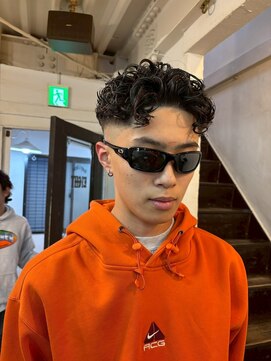 MEN’S HAIR/サーフカール/刈り上げセンターパート/心斎橋