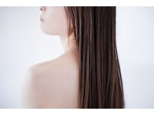 薬剤をのせる前に、まず潤す☆髪を守るための、キートスのひと手間☆