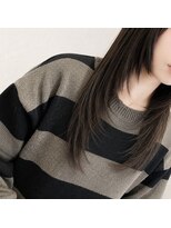 オフ(off)&nbsp;顔周りたっぷりレイヤー|艶髪ロング|暗髪チャコールカラー