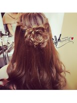 アマレット 東京駅八重洲店(amaretto)&nbsp;お花のハーフアップ