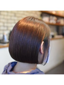 ポタム 東中野(potamu) ライン感あるシンプルボブ