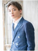プラチナグレージュで格上げスリークショートQ