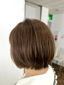 レリビー アウラ(LELiBE_'aula) ボブスタイル