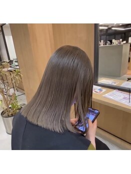 ストレートの常識を変える！『ケアストレート』自然なまとまりと、触りたくなる手触りに大変身☆