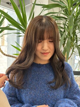 アウラ(AURA) くびれレイヤーフェイスレイヤーオリーブカラー