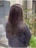 グレージュ/ロングレイヤー/暗髪/毛流れ前髪/似合わせカット