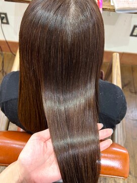 ル コワン ククー(Le coin coucou) 酸性ストレート