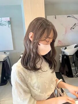 ヘアサロンガリカアオヤマ(hair salon Gallica aoyama) オリーブベージュにシースルーバングでガーリースタイル