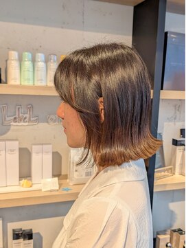 ローリーポーリークラウン(Roly Poly Clown) ぱつっとボブ/グラデーションカラー