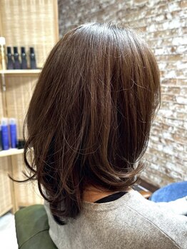 リトルディバ(Little DiVA)の写真/髪に優しい薬剤で、ダメージを最小限に抑えた艶カラーを実現！透明感のある上品な仕上がりを実現します。