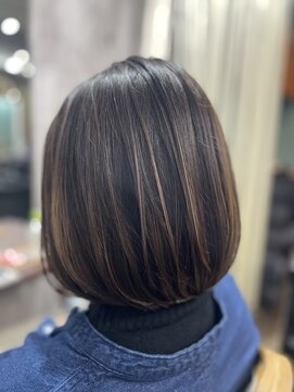 ルアン(Luan) ボブ×サファイアベージュ