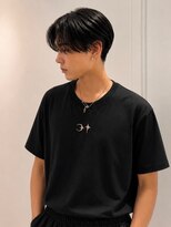 トリッカ シブヤ(TRICCA SHIBUYA)&nbsp;センターパート/ハンサムショート/黒髪/韓国ヘア