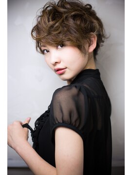 エイト(salon 8) ★８大人ウエーブショート★