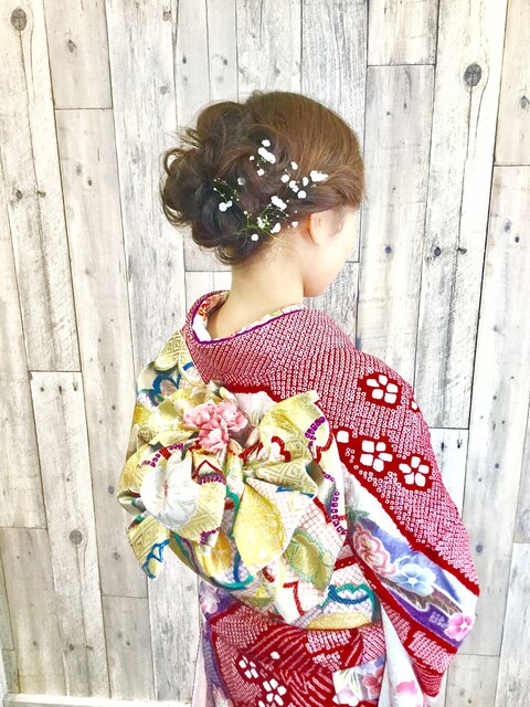 早朝でもお受けします。大人可愛いいヘアーセットと振袖の着付け