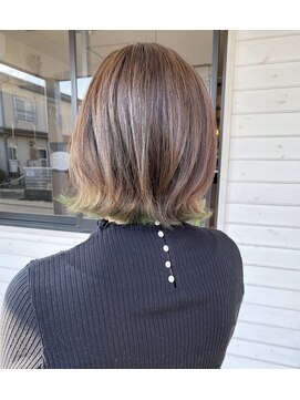 ノイズ(Noi'z) 外ハネボブとくすんだ緑