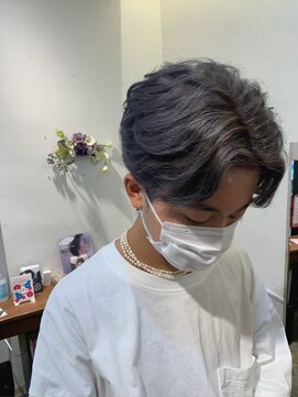 トライフ バイ アカラ(Trife by AKARA) ブルーグレーカラー