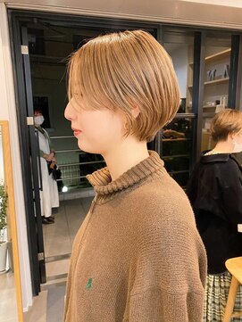 ロット 横浜(lot) ハンサムショート/くびれヘア/センターパート[横浜駅]