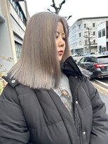 チャプター 問屋町(chapter)&nbsp;ケアブリーチミルクティーグレージュカラー切りっぱなし韓国ヘア