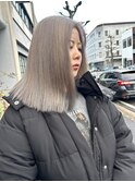 ケアブリーチミルクティーグレージュカラー切りっぱなし韓国ヘア