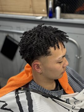 バーバーショップライズ 2nd(barber shop RAIzE) 針金パーマ