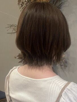 ヒトイロ(hitoiro) レイヤーボブ×ナチュラルブラウン