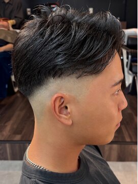 シーフフェード 千葉(Cyf FADE) 千葉駅MEN’S HAIR/サーフカール/刈り上げセンターパート