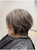 白髪活かしカラー×くびれショート