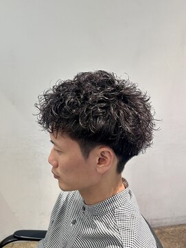 ザデイ カットアンドカルチャーショップ(THE DAY CUT&CULTURE SHOP) ルーズショート