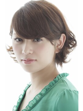 エアー 福岡(AIR) [air-FUKUOKA]　黒髪でも重くない☆耳かけショート